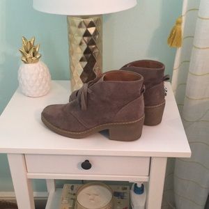 Universal Thread Booties